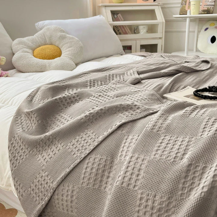 Battilo Cotton Throw Blanket