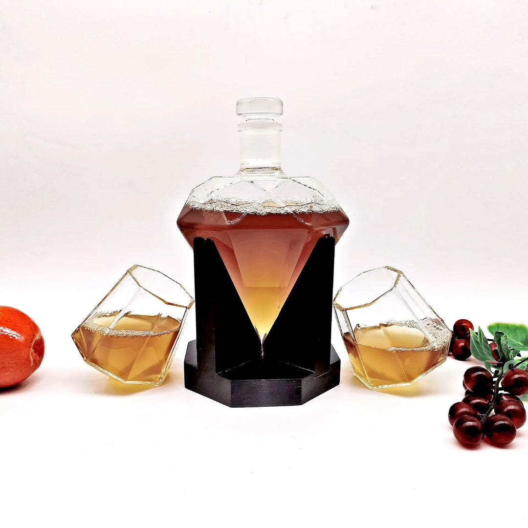 Diamond wine bottle set with wooden base