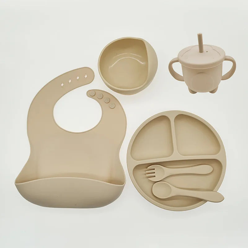 Baby Silikon Geschirrset - 6-teilig mit Teller, Becher, Besteck & Lätzchen - BPA-frei