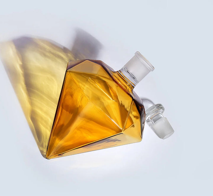 Diamond wine bottle set with wooden base