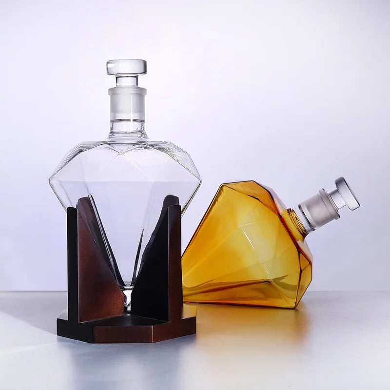Diamond wine bottle set with wooden base