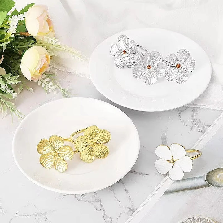 4Pcs Gold Plum Blossom Napkin Buckle Bloom Flower Napkin Rings Metal Decorative Holders for Hotel Birthday Wedding Party